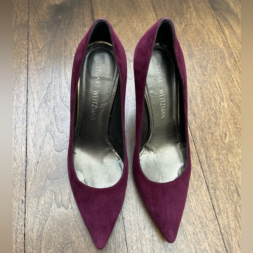 Stuart Weitzman suede pumps. Size 8. Maroon color.